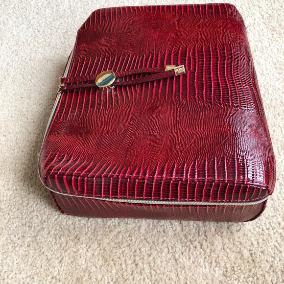 Red Faux Alligator Fashion Accessories Bag - Picture 3 of 5